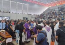 Comoção e aplausos marcam despedida de atletas de time de basquete mortos em acidente – Imprensa Bahia Comoção e aplausos marcam despedida de atletas de time de basquete mortos em acidente – Imprensa Bahia