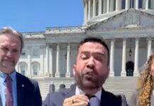Deputados governistas vão aos EUA pedir investigação de Flávio André Janones (Avante-MG), Jandira Feghali (PC do B-RJ), Pedro Campos (PSB-PE) e Pedro Uczai (PT-SC) afirmaram que conversaram com congressistas norte-americanos e negociaram fim do tarifaço contra o Brasil