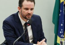 Durigan: dívida do Brasil é menor do que a de grandes economias Durigan critica PEC que dá autonomia ao BC por criar “novo Poder"