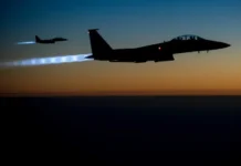 EUA bombardeiam alvos do Irã após ataque a navio-tanque #Acesse Política