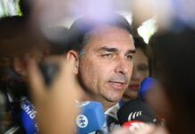 Flávio Bolsonaro pede para participar de audiência nos EUA sobre tarifas contra o Brasil – CartaCapital Flávio Bolsonaro pede para participar de audiência nos EUA sobre tarifas contra o Brasil – CartaCapital