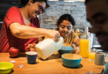 Leite ainda deve fazer parte da dieta? Especialista esclarece Leite ainda deve fazer parte da dieta? Especialista esclarece