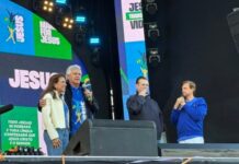 Lula é incompatível “com o povo” por faltar à marcha, diz Caiado Lula é incompatível "com o povo" por faltar à marcha, diz Caiado