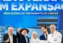 Lula entrega aparelhos de radioterapia em São Paulo Lula entrega aparelhos de radioterapia em São Paulo