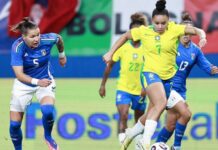 Lula sanciona lei da Copa Feminina e confirma prêmio para pioneiras Lula sanciona lei da Copa Feminina e confirma prêmio para pioneiras