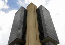 Prévia do PIB sobe 0,5% em abril, diz Banco Central BC