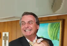 STF autoriza visita de Flávio e netas a Jair Bolsonaro no sábado de estreia do Brasil na Copa do Mundo #Acesse Política