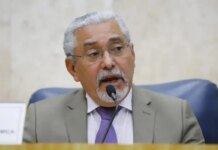 Vereador de SP Senival Moura pede afastamento do PT Vereador de SP Senival Moura pede afastamento do PT