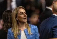 Ação da família de Alexandre de Moraes contra Alessandro Vieira entra na fase final e aguarda julgamento #Acesse Política