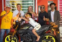 CDL de Ipiaú realiza entrega oficial de moto 0 km à ganhadora do ‘Arraiá do Comércio’ Portal Estado da Bahia
