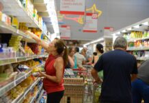 Cesta básica fica mais cara em 17 capitais brasileiras em junho Cesta básica fica mais cara em 17 capitais brasileiras em junho