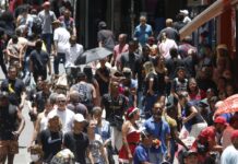 Consumidores podem renegociar dívidas bancárias até 31 de agosto Consumidores podem renegociar dívidas bancárias até 31 de agosto