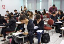 Educação financeira pode ser incluída no currículo escolar Educação financeira pode ser incluída no currículo escolar