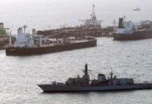 Irã fecha Estreito de Ormuz após ataque a navio, e EUA revidam com nova ofensiva #Acesse Política