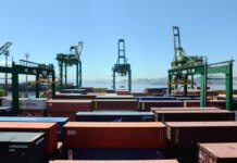 Projeção de superávit comercial é elevada para US$ 90 bilhões Projeção de superávit comercial é elevada para US$ 90 bilhões