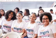 Aulão do “Prepara ENEM 2026” incentiva 4 mil estudantes da rede estadual, na Concha Acústica do TCA Portal Estado da Bahia