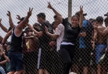 Espanha aciona tropas após chegada de 50 mil migrantes #Acesse Política