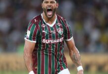 Fluminense vira sobre o Remo e se mantém firme no G-4 do Brasileirão Fluminense vira sobre o Remo e se mantém firme no G-4 do Brasileirão