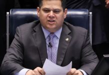 Governo pede a Alcolumbre que instale comissão sobre MP das Blusinhas Governo pede a Alcolumbre que instale comissão sobre MP das Blusinhas