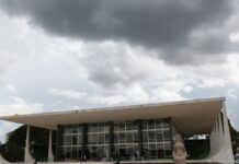 STF retoma julgamento sobre mandato-tampão para governo do Rio STF retoma julgamento sobre mandato-tampão para governo do Rio