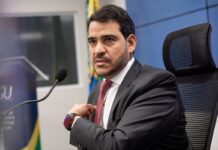 AGU contestará decisão de Mendonça que afastou Andrei Rodrigues da PF AGU contestará decisão de Mendonça que afastou Andrei Rodrigues da PF