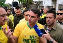 Flávio Bolsonaro chama decisão de Dino de ‘canetada’ e cobra Fachin – CartaCapital Flávio Bolsonaro chama decisão de Dino de ‘canetada’ e cobra Fachin – CartaCapital