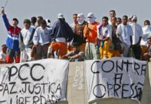 Líder do PCC é preso na Bolívia e transferido para São Paulo Líder do PCC é preso na Bolívia e transferido para São Paulo