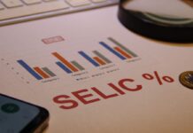 Mercado reduz projeção da Selic para 13,50% Mercado reduz projeção da Selic para 13,50%
