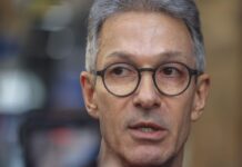 Zema propõe saída do Brics e redução de supersalários e de impostos Zema propõe saída do Brics e redução de supersalários e de impostos