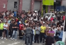 Dono de loja no Brás pede desculpa após tumulto por promoção de TV a R$ 20 Dono de loja no Brás pede desculpa após tumulto por promoção de TV a R$ 20