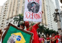 Estudantes fazem ato no Rio de Janeiro em defesa de voto em Lula Estudantes fazem ato no Rio de Janeiro em defesa de voto em Lula