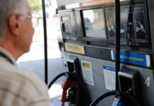 Governo prorroga por um mês subvenção de R$ 2,12 ao diesel Governo prorroga por um mês subvenção de R$ 2,12 ao diesel
