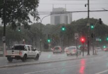Inmet mantém Sudeste em alerta amarelo para chuvas durante o feriado de Nossa Senhora Inmet mantém Sudeste em alerta amarelo para chuvas durante o feriado de Nossa Senhora