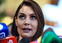Michelle Bolsonaro prepara viagens por capitais para reforçar campanha de Flávio #Acesse Política