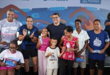 Prefeitura de Salvador entrega kits de natação e inicia novo ciclo de atividades da Arena Aquática – Prefeitura Municipal de Salvador Prefeitura de Salvador entrega kits de natação e inicia novo ciclo de atividades da Arena Aquática – Prefeitura Municipal de Salvador