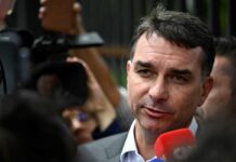 TSE manda PT apagar post que diz que Flávio Bolsonaro planeja corte de R$ 250 bilhões TSE manda PT apagar post que diz que Flávio Bolsonaro planeja corte de R$ 250 bilhões